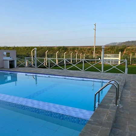 1 Bedroom Fully Furnished Luxurious Apartment Voi Town Extérieur photo
